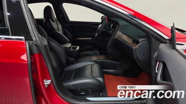 Tesla Model S 2019 — photo 16