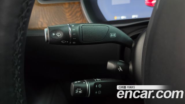 Tesla Model S 2019 — photo 28