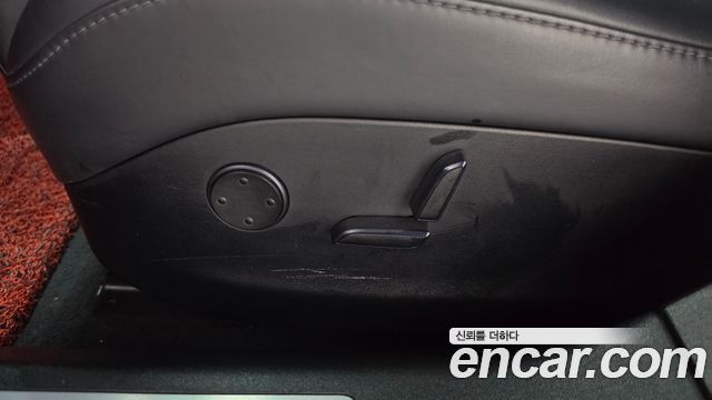 Tesla Model S 2019 — photo 31