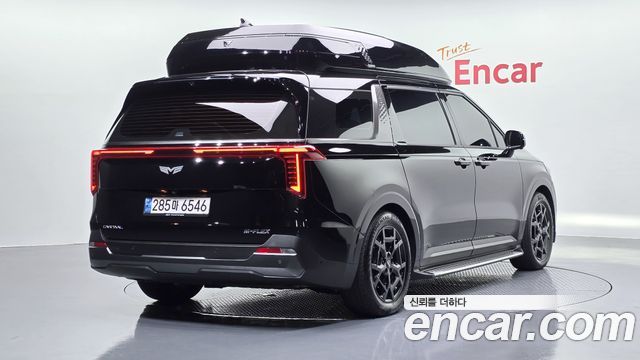 Kia Canival 2024 — photo 2