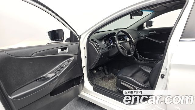 Hyundai Sonata 2013 — photo 10