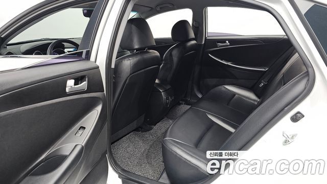 Hyundai Sonata 2013 — photo 12