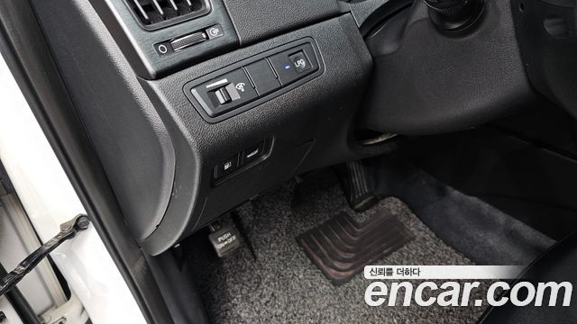 Hyundai Sonata 2013 — photo 17