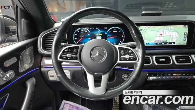 Mercedes-Benz GLE-Class 2021 — photo 19