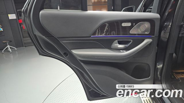 Mercedes-Benz GLE-Class 2021 — photo 15