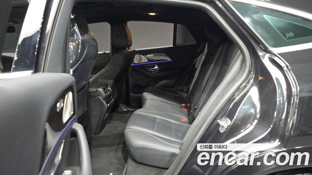 Mercedes-Benz GLE-Class 2021 — photo 16