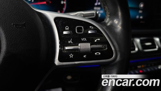 Mercedes-Benz GLE-Class 2021 — photo 31