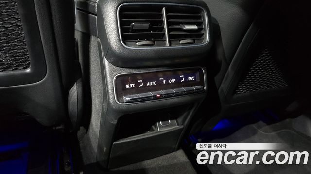Mercedes-Benz GLE-Class 2021 — photo 32
