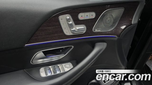 Mercedes-Benz GLE-Class 2021 — photo 34
