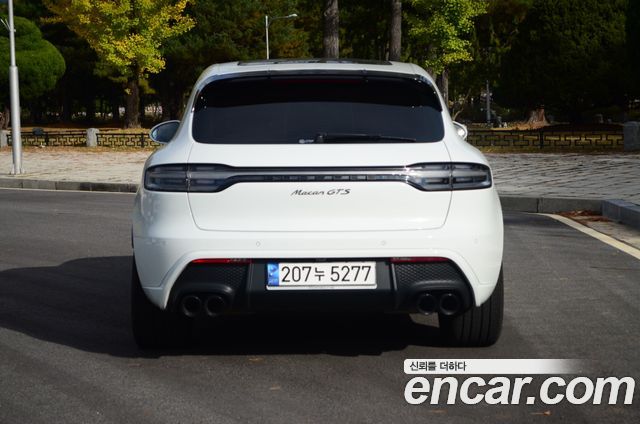 Porsche Macan 2023 — photo 4