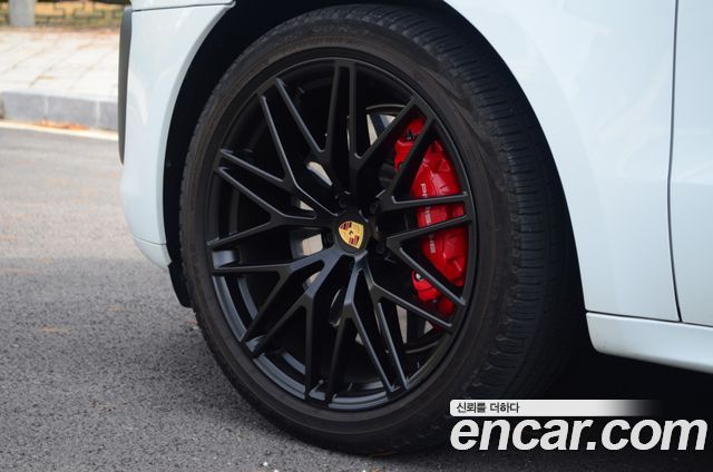 Porsche Macan 2023 — photo 5