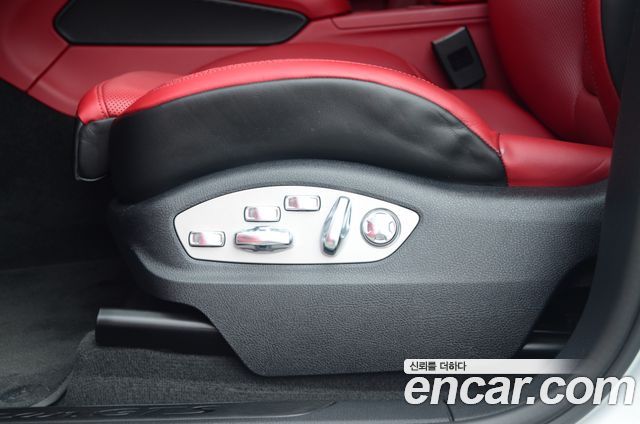 Porsche Macan 2023 — photo 10