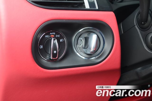 Porsche Macan 2023 — photo 12