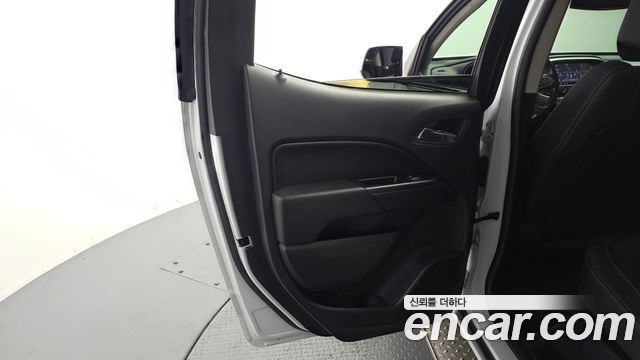 Chevrolet Korea Colorado 2020 — photo 15