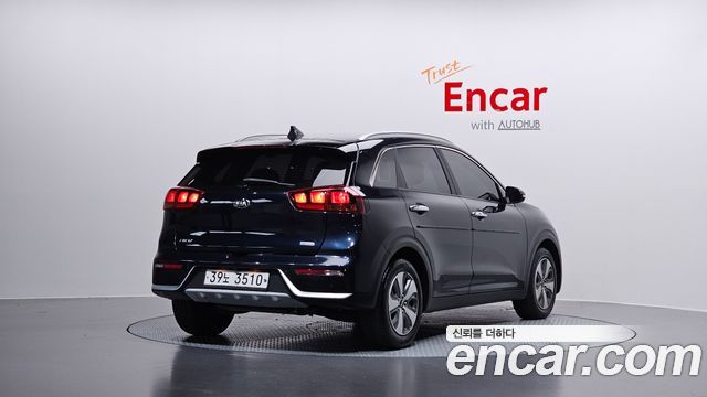 Kia Niro 2018 — photo 2