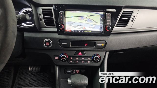 Kia Niro 2018 — photo 19