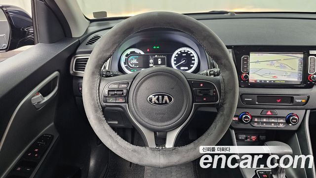Kia Niro 2018 — photo 20