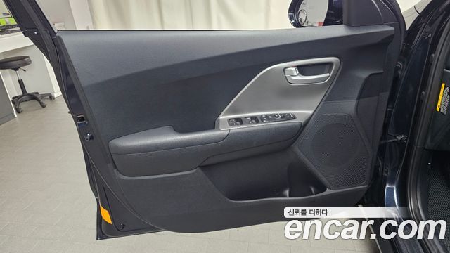 Kia Niro 2018 — photo 14