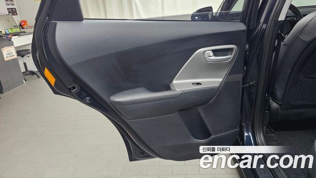 Kia Niro 2018 — photo 15