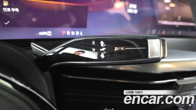 Cadillac Escalade 2025 — photo 12