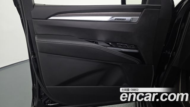 Cadillac Escalade 2025 — photo 14
