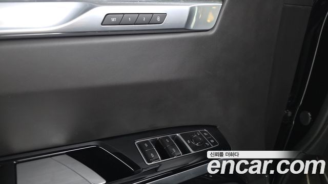 Cadillac Escalade 2025 — photo 27