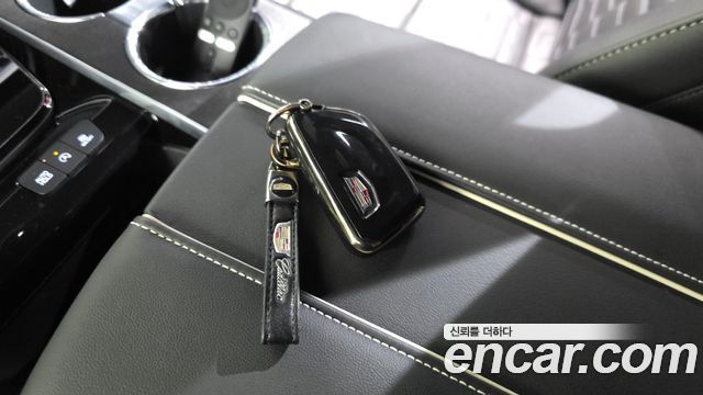 Cadillac Escalade 2025 — photo 30