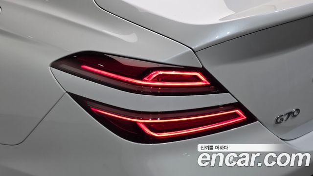 Genesis G70 2021 — photo 9