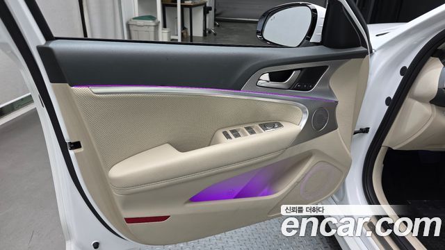 Genesis G70 2021 — photo 14