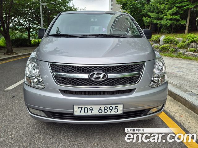 Hyundai Starex 2015 — photo 2