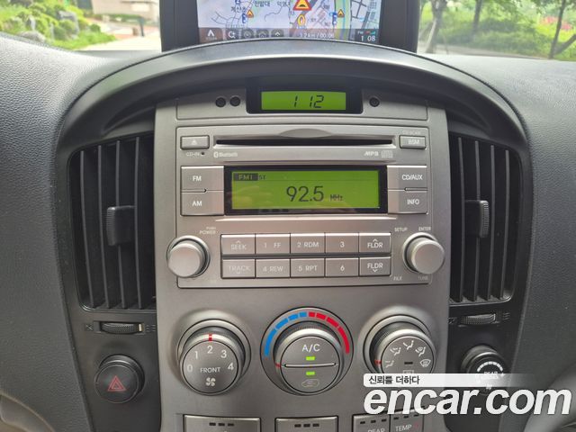 Hyundai Starex 2015 — photo 14