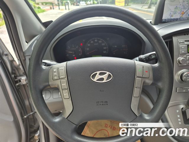 Hyundai Starex 2015 — photo 17