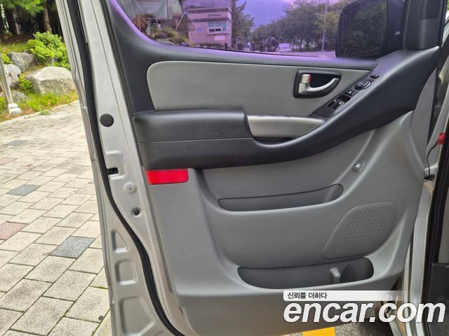 Hyundai Starex 2015 — photo 19