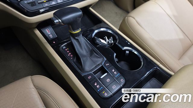 Kia Canival 2019 — photo 9