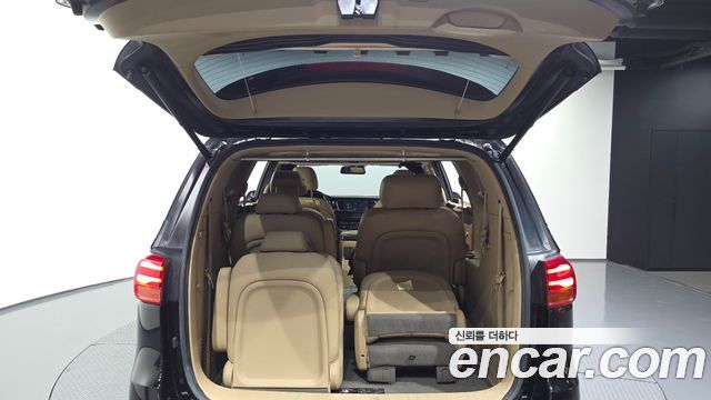Kia Canival 2019 — photo 20