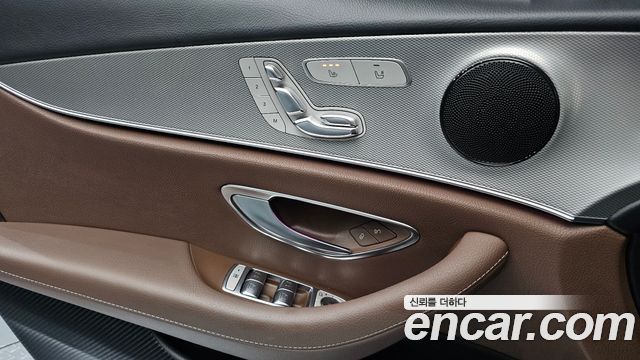 Mercedes-Benz E-Class 2017 — photo 20