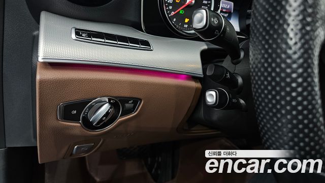 Mercedes-Benz E-Class 2017 — photo 21