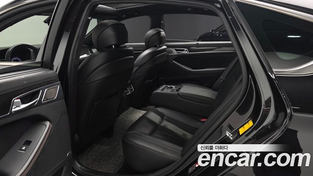Genesis G80 2019 — photo 17