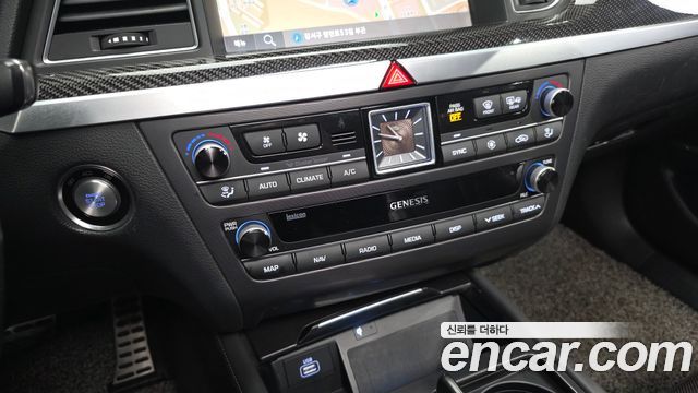 Genesis G80 2019 — photo 23