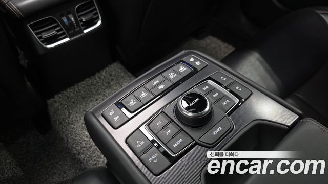 Genesis G80 2019 — photo 31
