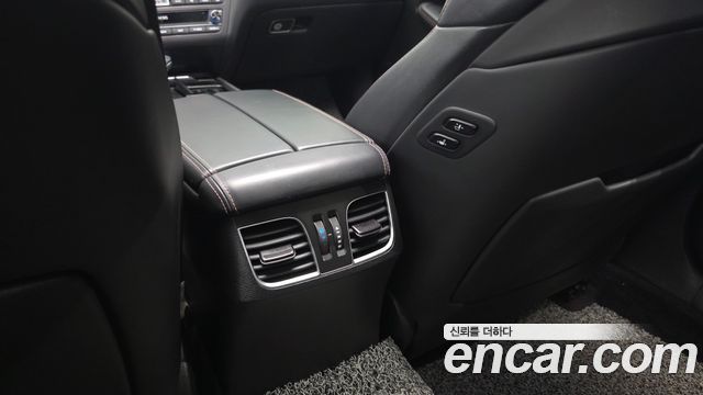 Genesis G80 2019 — photo 32