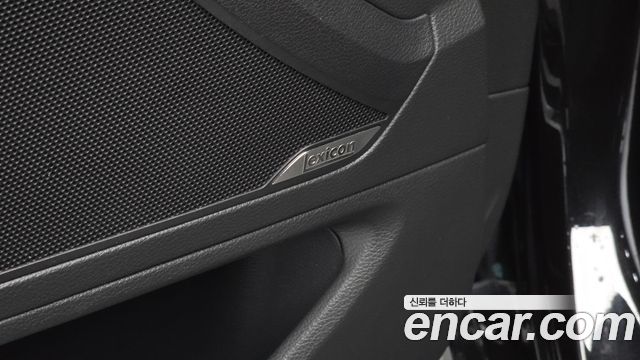 Genesis G80 2019 — photo 35