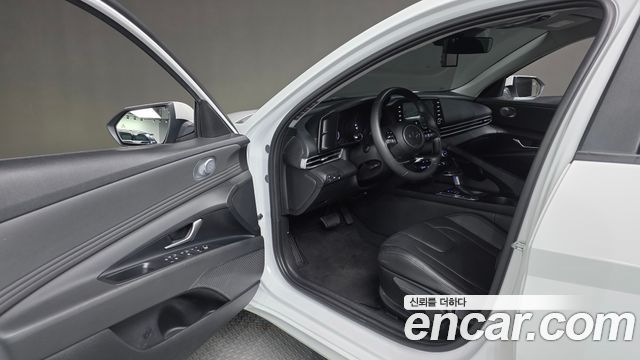 Hyundai AVANTE 2021 — photo 13