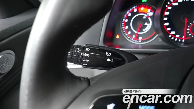 Hyundai AVANTE 2021 — photo 18