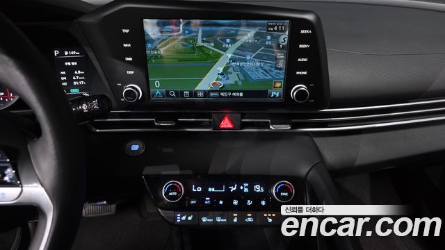 Hyundai AVANTE 2021 — photo 23