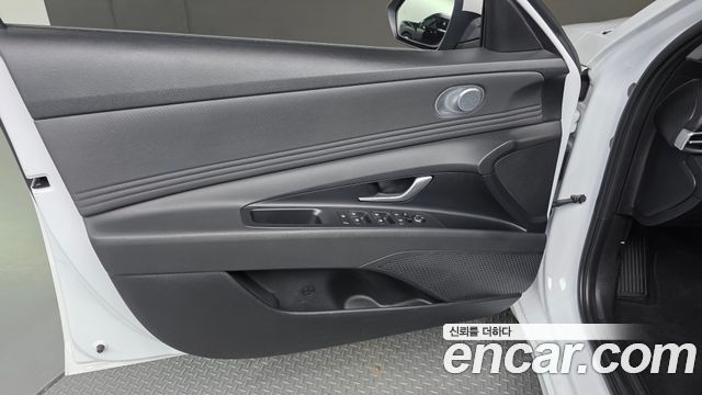 Hyundai AVANTE 2021 — photo 14