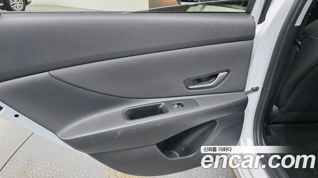 Hyundai AVANTE 2021 — photo 15