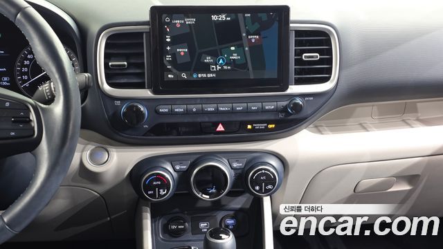 Hyundai Venue 2021 — photo 19
