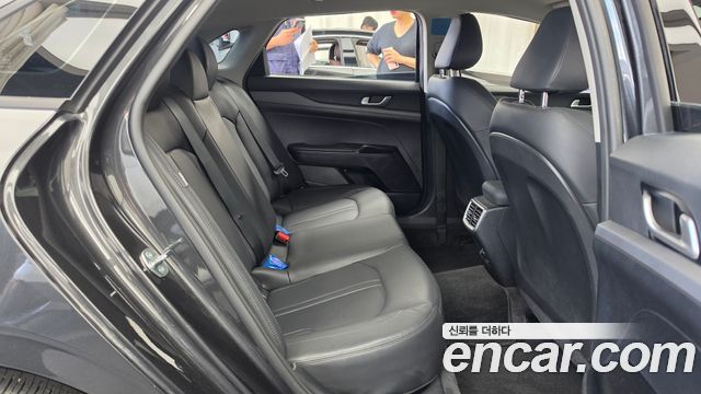 Kia K5 2023 — photo 12