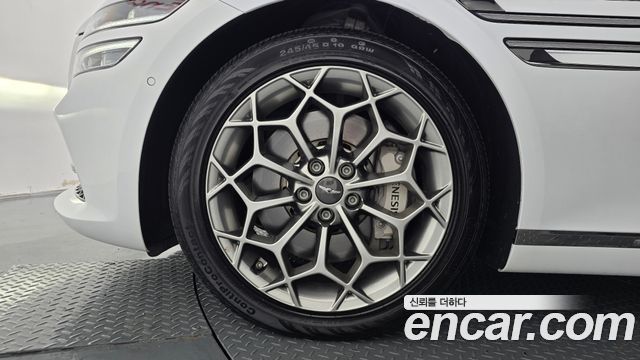 Genesis G80 2022 — photo 5